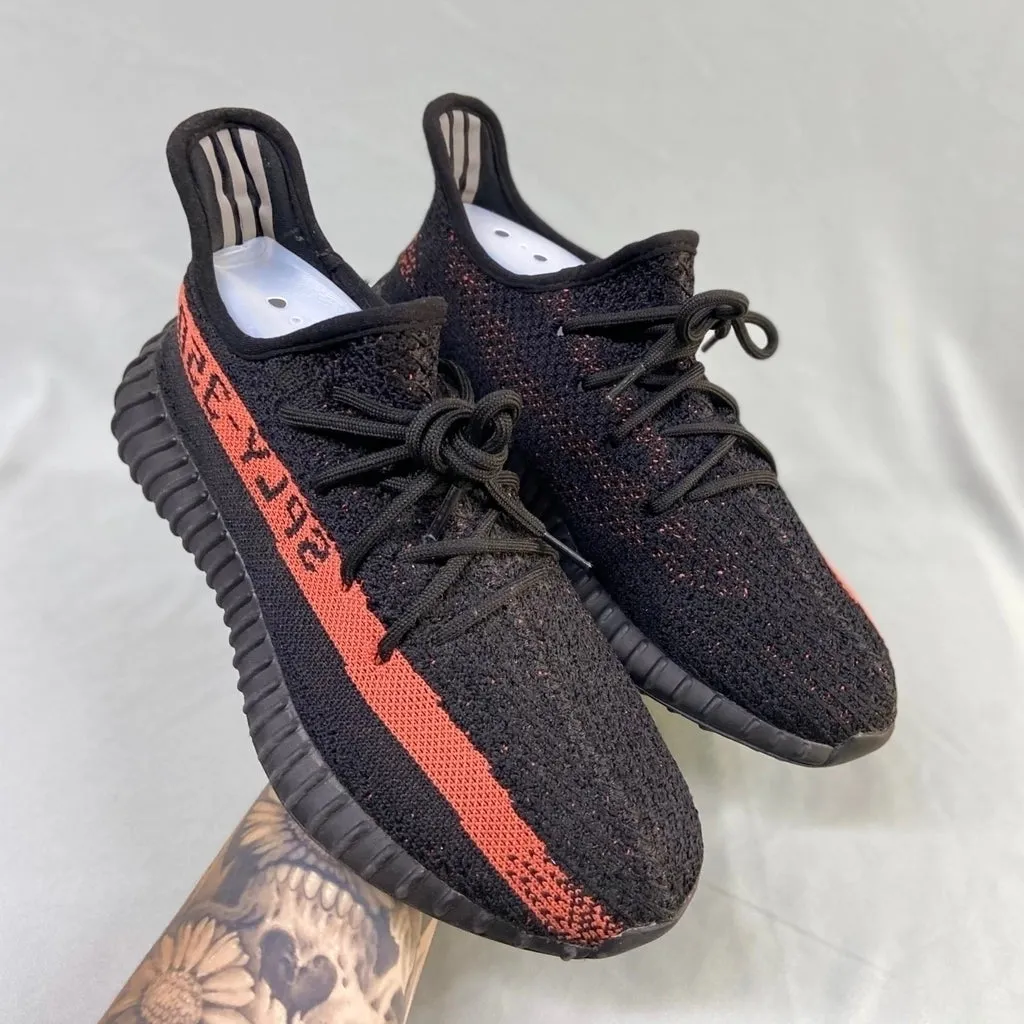 Tênis Adidas Yeezy Boost 350 V2 Core Black Red