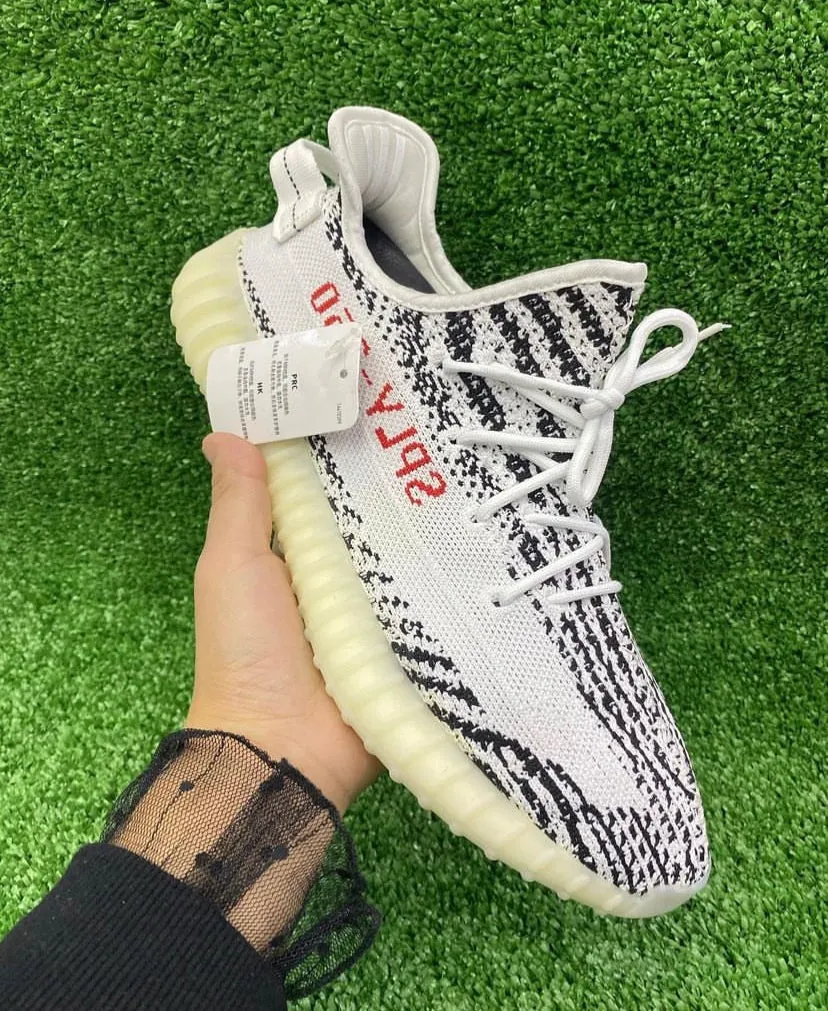 Tênis Adidas Yeezy Boost 350 V2 Zebra